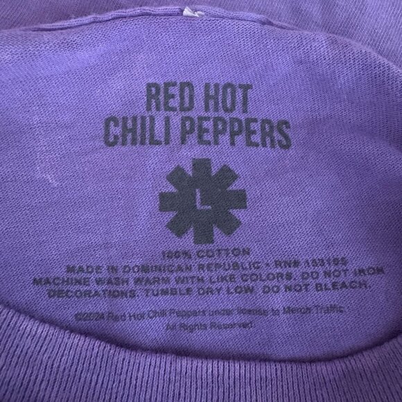 Red Hot Chili Peppers Band Tee Oversized Distressed Retro Purple Lips Size L NWO - Picture 4 of 4